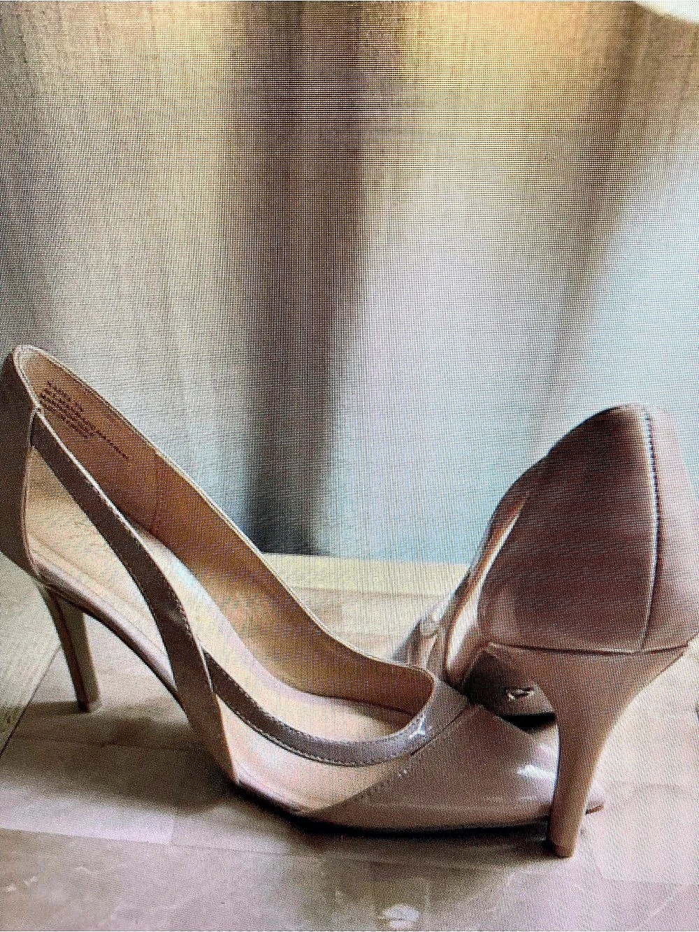 Pointed Toe Heels in Pink